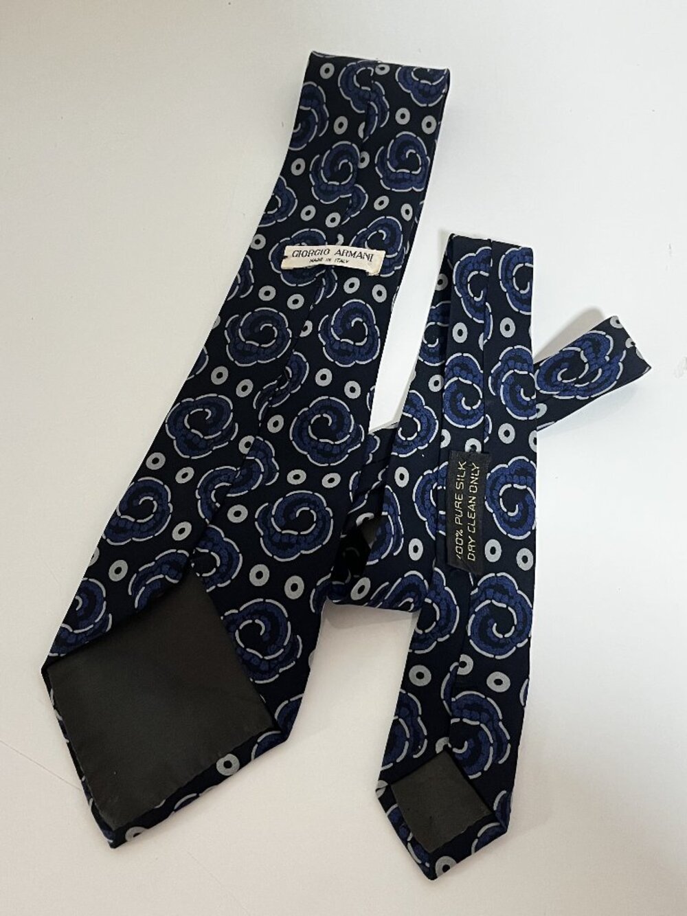 GIORGIO ARMANI ITALY Navy Blue Paisley Floral Pattern SILK MEN'S TIE-Preowned